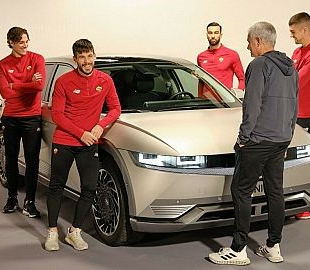 IONIQ 5 – protagonistul videoclipului echipei AS Roma regizat de José Mourinho