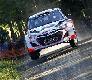 Hyundai Shell World Rally a facut progrese in penultima zi din Raliul Finlandei