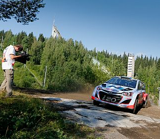 Hyundai Shell World Rally – un debut promitator dupa prima zi din Raliul Finlandei