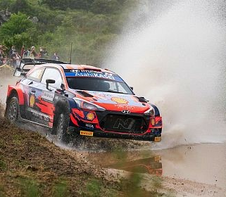 Hyundai Motorsport si Thierry Neuville au incheiat pe podium Raliul Sardiniei