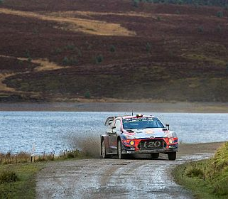 Hyundai Motorsport si Thierry Neuville au incheiat pe podium in Raliul Marii Britanii