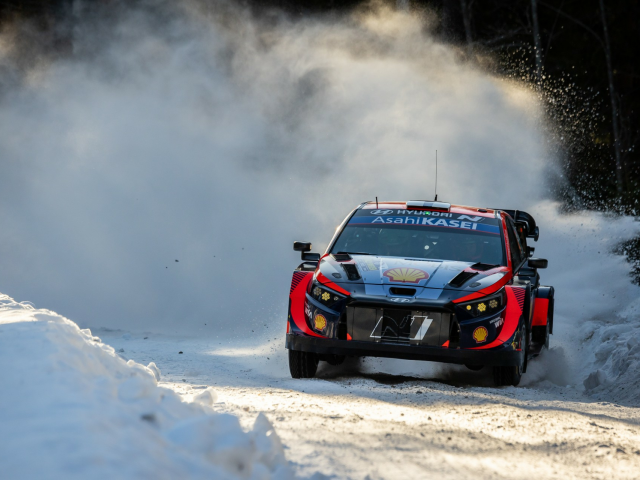 Hyundai Motorsport are doua echipaje pe podium dupa prima zi din Raliul Suediei - 2.jpg