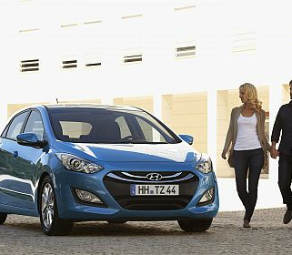 Hyundai prezinta primele imagini ale noii generatii i30