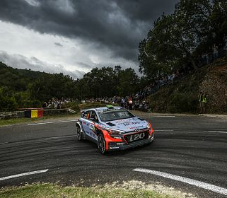 Thierry Neuville s-a clasat pe locul secund in Turul Corsicii