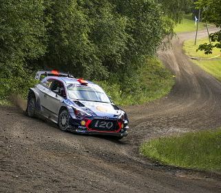 Hyundai Motorsport - inceput dificil in Raliul Finlandei